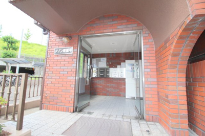 【エントランス】 | メゾン東豊中