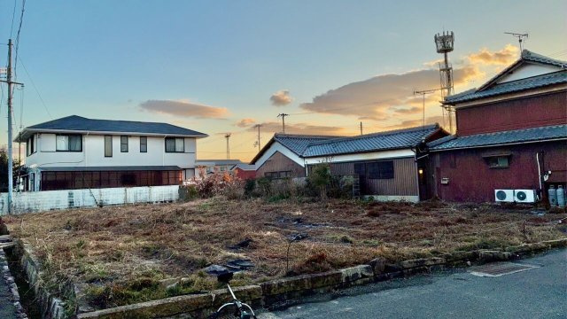 売土地　太子町竹広の前面道路含む現地写真|広々とした土地