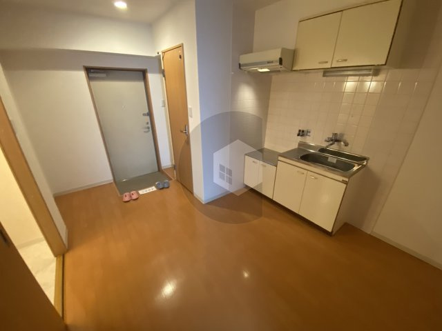 アンソレイユ菱屋西の居間・リビング