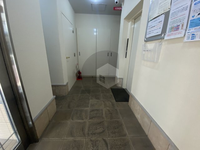 アンソレイユ菱屋西のロビー