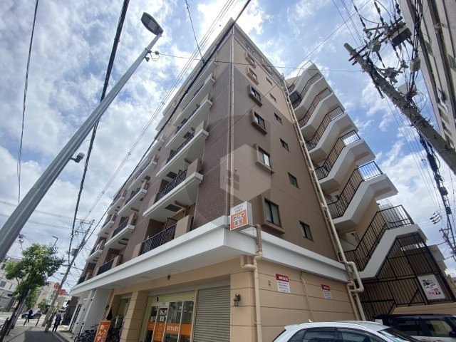 アンソレイユ菱屋西の外観