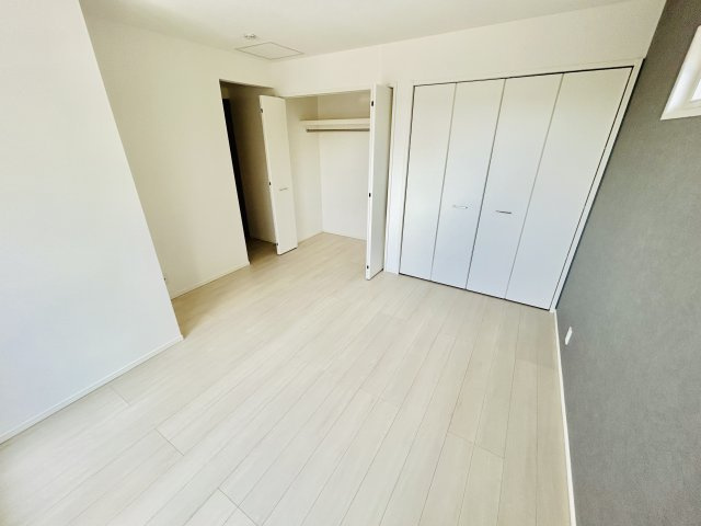 四街道市もねの里４丁目の洋室