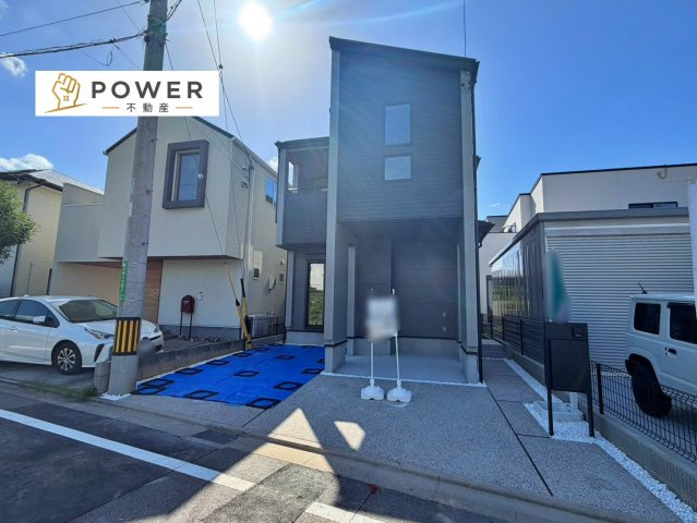 ブルーミングガーデン　岡崎市蓑川町３丁目の外観|落ち着いた色合いと上品な質感の外観は、家族の成長とともに永く愛せるデザインを実現しています。									
									
