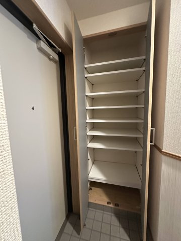インペリアル南大高の収納