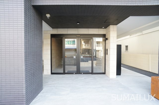 熊本市中央区古大工町の賃貸マンションのエントランス