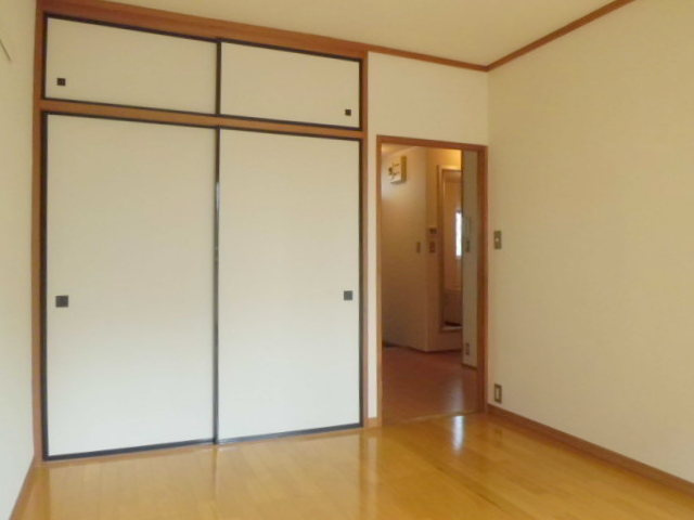 シティハイム　ＳＡＫＡＥ２の洋室|すっきりとした洋室６帖