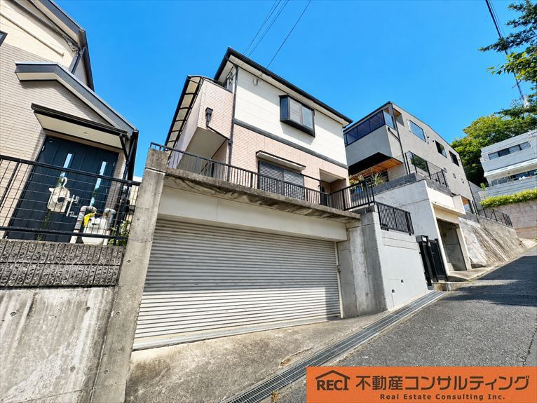 神戸市東灘区御影山手5丁目　中古戸建の玄関