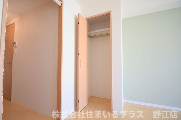 ルミエール鶴見緑地の収納