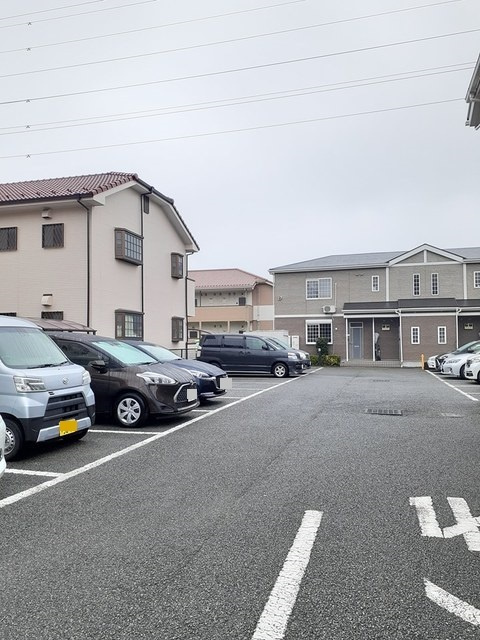 マロンフォレスタDの駐車場