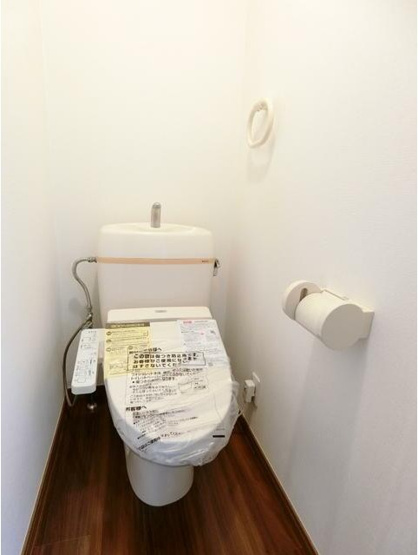【トイレ】 | ル・グランヴェールⅡ | 落ち着いた色調のトイレです♪