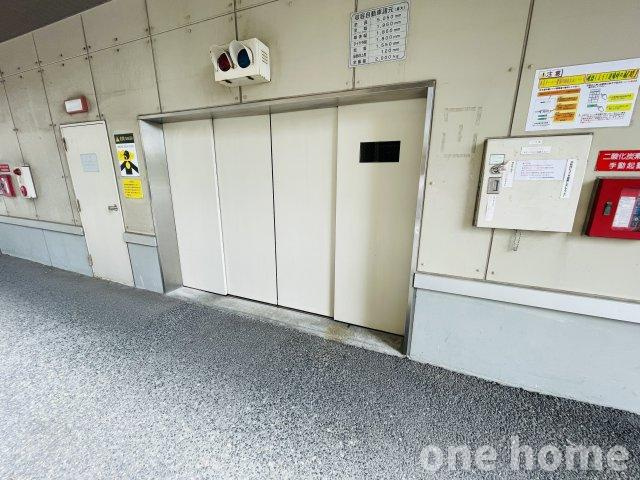 キングマンション千船弐番館の駐車場|◆駐車場専用使用権付きです！！
◆サイズ：全長５０５０ｍｍ、全幅１８５０ｍｍ、全高１５５０ｍｍ、重量２０００ｋｇ、月額使用料6500円