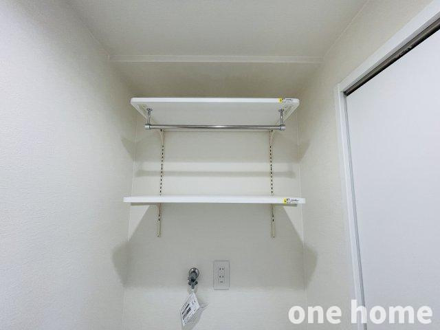 キングマンション千船弐番館の収納|◆洗濯置き場の上部には棚がございます！洗剤やタオルなどを置けて重宝します！
◆令和8年8月室内フルリフォーム完了！手直しなしでお住まいいただけます！
