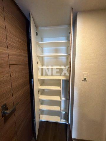 横浜市中区福富町西通の賃貸マンションの収納