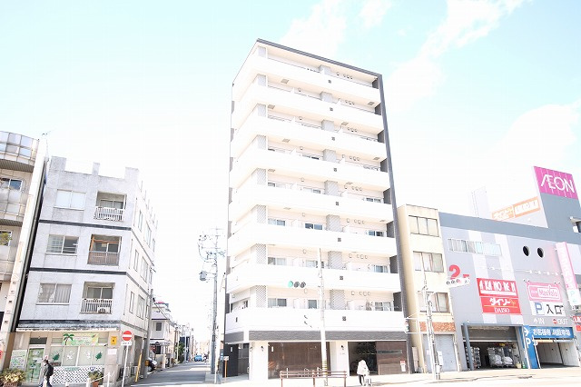 タウンライフ内山の外観