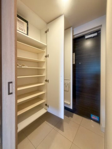 パークホームズLaLa名古屋みなとアクルスの玄関