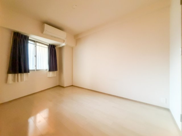 パークホームズLaLa名古屋みなとアクルスの洋室