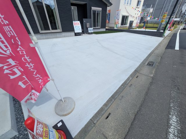 土浦市中村南　新築戸建て　1号棟の駐車場|駐車は4台可能です♪