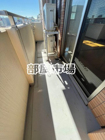 NST buildingⅢのバルコニー
