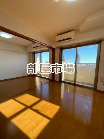 NST buildingⅢの居間・リビング
