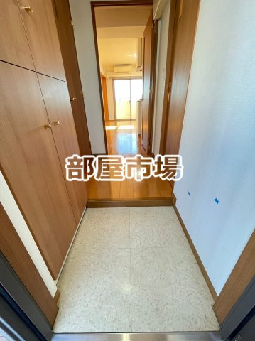 NST buildingⅢの玄関