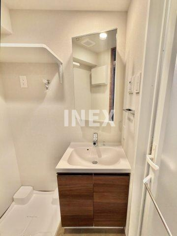 横浜市中区福富町西通の賃貸マンションの洗面所