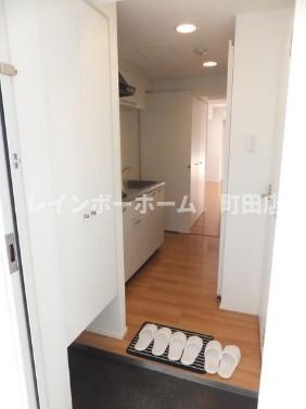 ヴァリエ原町田※初期費用分割あと払いサービス利用可能物件の玄関