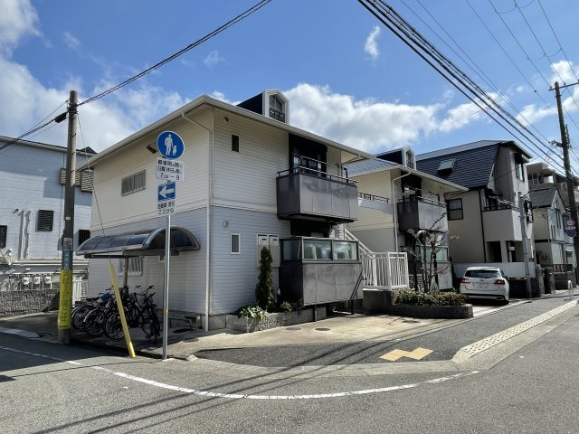プラージュ芦屋３番館の外観