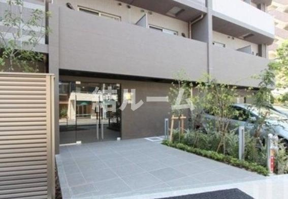 北区東十条２丁目の賃貸マンションのエントランス