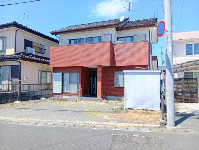 売土地　焼津市石津港町の外観|約52坪のゆとりある敷地！間口約10.7ｍ、前面道路約6.5ｍで車の出入りもしやすい売土地です。