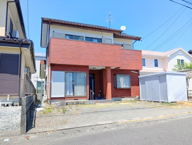 売土地　焼津市石津港町の外観|前面にゆとりある駐車スペースも確保できます。陽当たりの良さも魅力の、落ち着いた住環境に立地します。