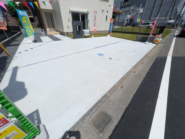土浦市中村南　新築戸建て　2号棟の駐車場|駐車は6台可能です♪