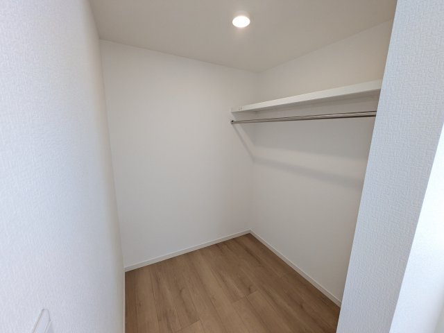 土浦市中村南　新築戸建て　2号棟の収納