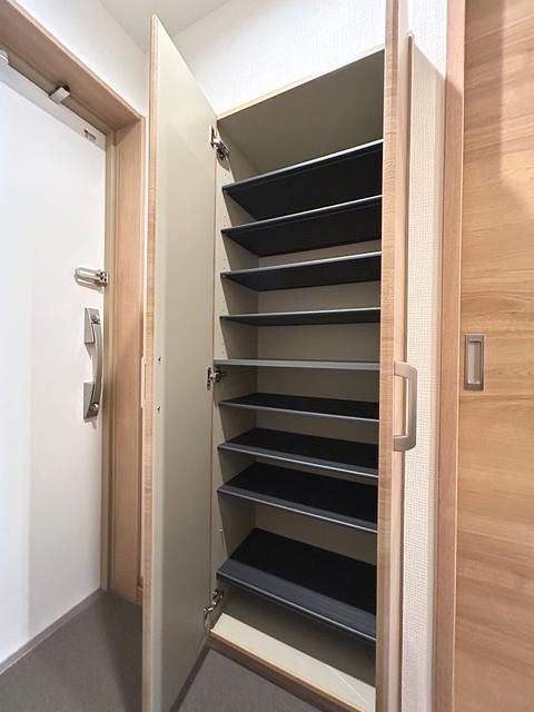 LiveFlat錦糸町の玄関