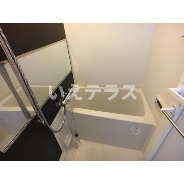 ラヴ神戸三宮の浴室