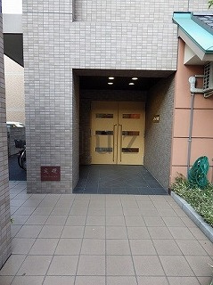 ロイヤル3101のエントランス