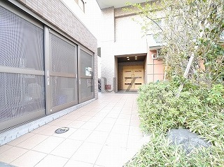 ロイヤル3101のエントランス