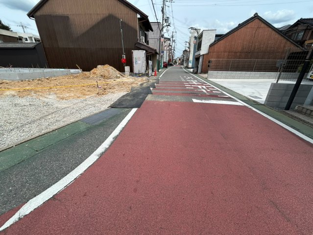 クレードルガーデン社　第22　1号棟の前面道路含む現地写真