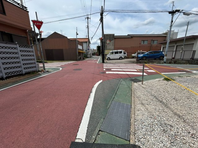 クレードルガーデン社　第22　1号棟の前面道路含む現地写真