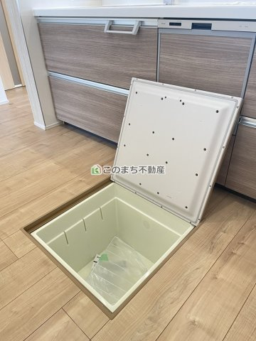 ブルーミングガーデン宇都宮市岩曽町の収納|ウォークインクローゼットで収納もたっぷり確保しています。大型荷物も収納できて便利ですね！