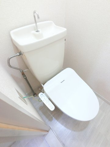 ヴィラモデルナAのトイレ