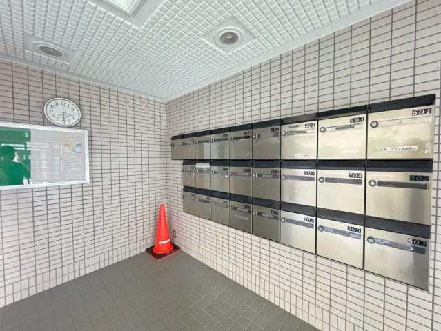 ◆リフォーム済みの美室◆JR宇治駅徒歩１０分◆南西向き３ＬＤＫ◆ユニライフ宇治Ⅲのその他共用部分|集合ポスト