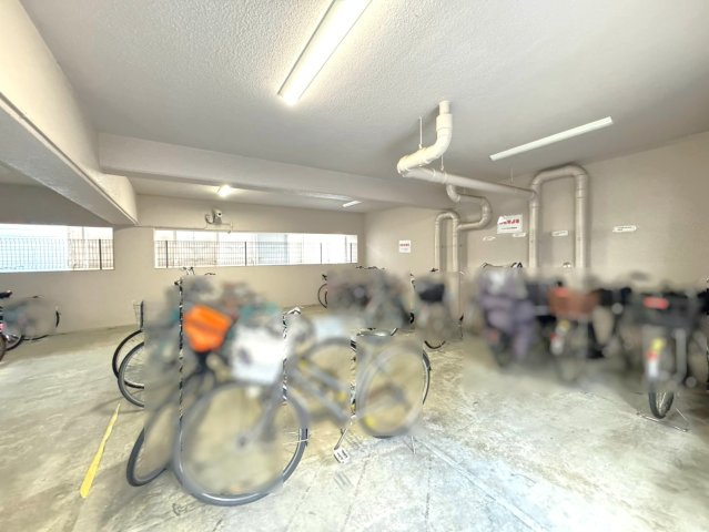 ◆リフォーム済みの美室◆JR宇治駅徒歩１０分◆南西向き３ＬＤＫ◆ユニライフ宇治Ⅲのその他共用部分|駐輪場