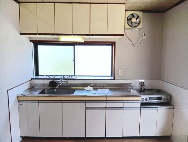 貸家（朝倉甲）Ｋ邸のキッチン|きれいなキッチンです