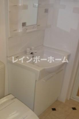 アール・デ・ココ東向島の独立洗面台