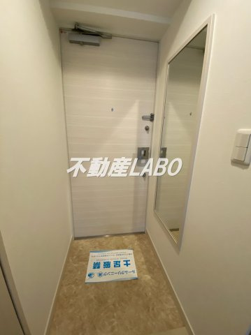 レオンコンフォート難波ミラージュの玄関