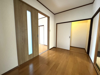 【洋室】 | 紫野中柏野町貸家