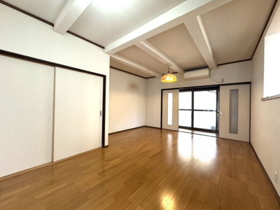 【居間・リビング】 | 紫野中柏野町貸家