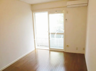 【居間・リビング】 | モンテローザ日吉 | 洋室のお部屋です。