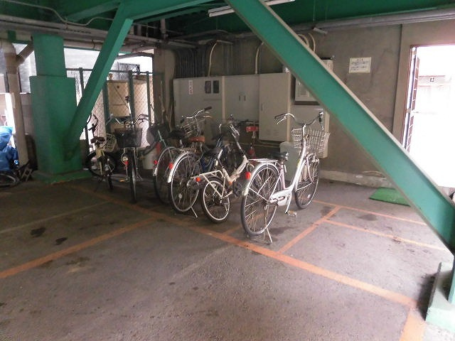 ガレージフィールド相川