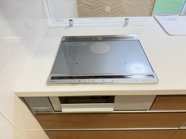 香芝市磯壁5丁目 全5区画 2号地のキッチン|IHクッキングヒーター3口